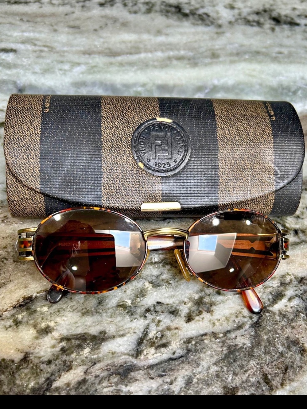 FENDI SL 7030 sunglasses